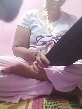 Snapshot of Tamilpriya46 chatting on 17, 3, 2025 Tamilpriya46 online show from 17, 3, 2025