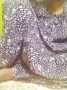 Snapshot of Tamilpriya46 chatting on 28, 9, 2025 Tamilpriya46 online show from 28, 9, 2025
