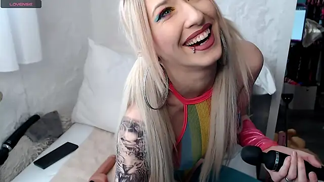 Julia-Sugar online show from 5, 3, 2025