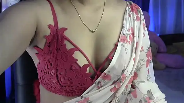 Black cat cutie online show from 17, 10, 2025