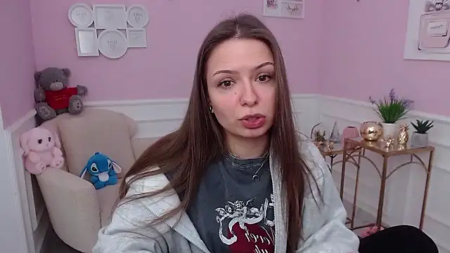 LucySkilar online show from 19, 1, 2026