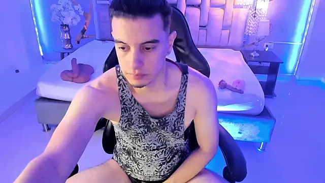 Snapshot of Maximo__ chatting on 2, 11, 2025 Maximo online show from 2, 11, 2025