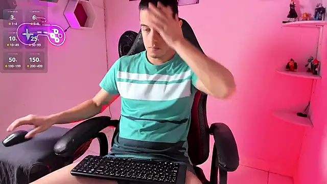 Snapshot of Maximo__ chatting on 4, 12, 2025 Maximo online show from 4, 12, 2025