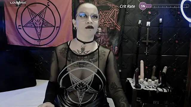 Snapshot of Evil_Queen_666 chatting on 22, 3, 2025 Evil Queen 666 online show from 22, 3, 2025
