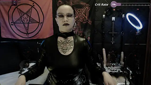 Snapshot of Evil_Queen_666 chatting on 14, 9, 2025 Evil Queen 666 online show from 14, 9, 2025