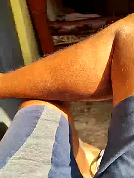 Snapshot of Brown_Munda047 chatting on 25, 10, 2025 Brown Munda047 online show from 25, 10, 2025