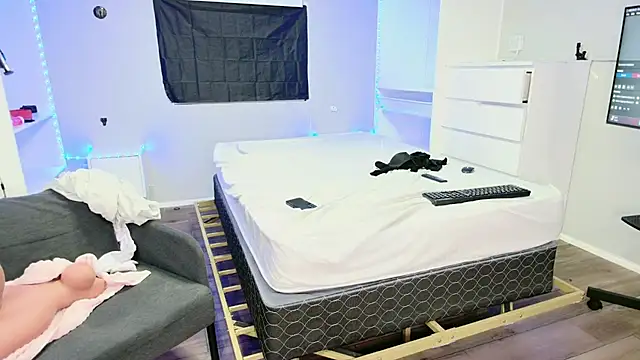 Snapshot of THICKwithDICKK chatting on 23, 2, 2025 THICKwithDICKK online show from 23, 2, 2025