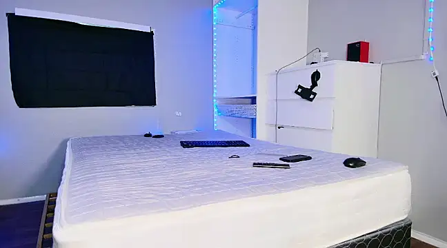 Snapshot of THICKwithDICKK chatting on 8, 3, 2025 THICKwithDICKK online show from 8, 3, 2025