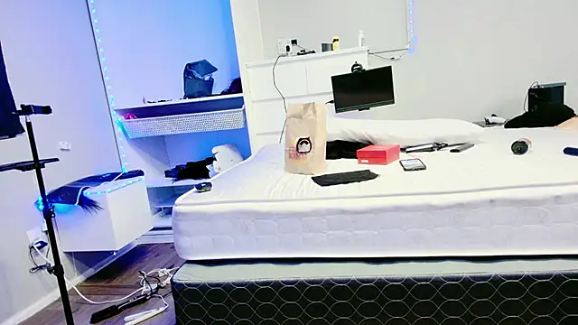 Snapshot of THICKwithDICKK chatting on 22, 3, 2025 THICKwithDICKK online show from 22, 3, 2025