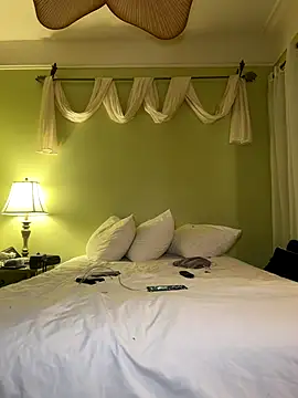 Snapshot of THICKwithDICKK chatting on 22, 10, 2025 THICKwithDICKK online show from 22, 10, 2025