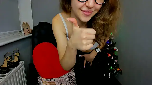 Snapshot of AfinaCutie chatting on 8, 1, 2025 AfinaCutie online show from 8, 1, 2025