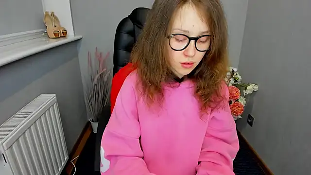 Snapshot of AfinaCutie chatting on 16, 1, 2025 AfinaCutie online show from 16, 1, 2025