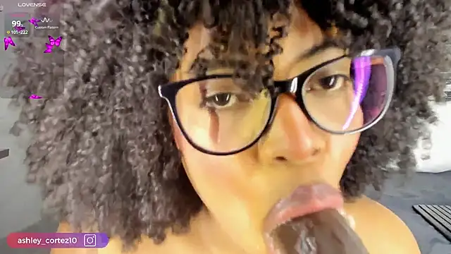 Snapshot of ashley_crotez chatting on 9, 7, 2026 ashley crotez online show from 9, 7, 2026