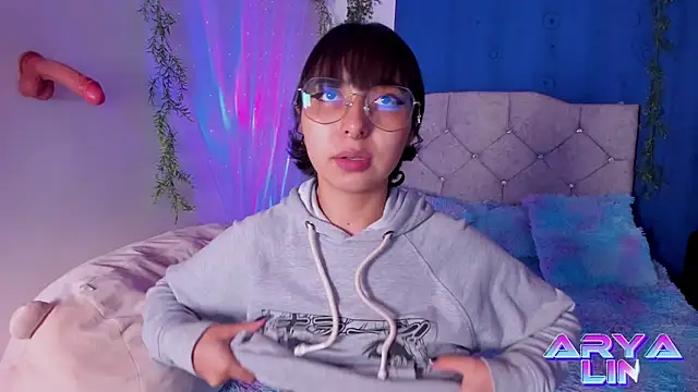 arysUwU online show from 23, 3, 2025