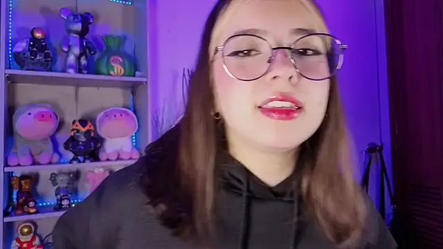 EmilyMiller  online show from 17, 9, 2025