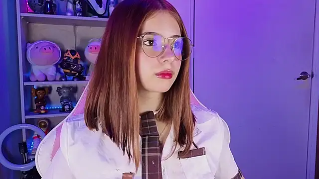 EmilyMiller  online show from 2, 12, 2025