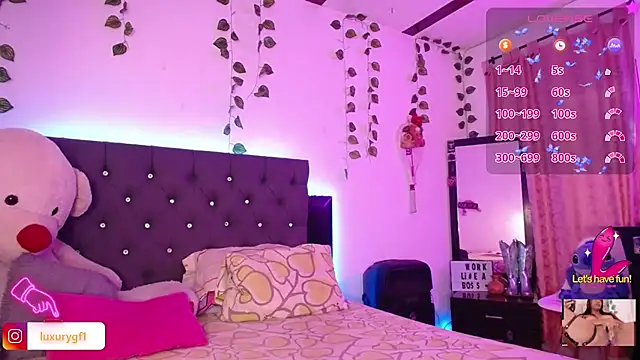 Pocahontaslovex online show from 21, 10, 2025