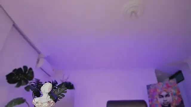 Taylor  foxxx online show from 13, 2, 2025