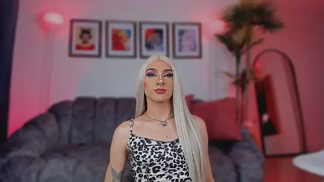 Taylor  foxxx online show from 9, 9, 2025