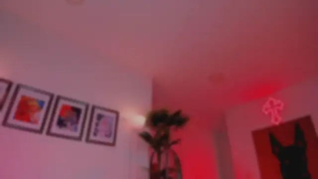 Taylor  foxxx online show from 16, 4, 2026