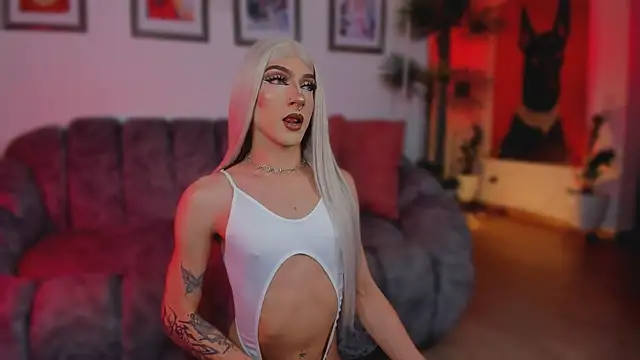 Taylor  foxxx online show from 6, 7, 2026