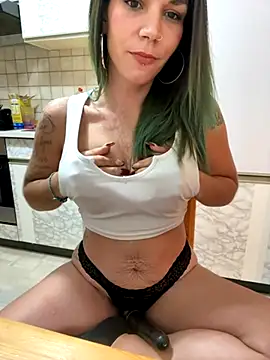 Snapshot of Lady_Knaller chatting on 11, 10, 2025 Lady Knaller online show from 11, 10, 2025