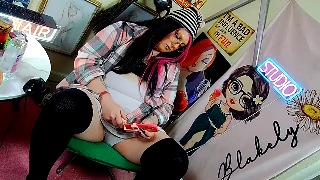 Blakelytgirl online show from 17, 4, 2026