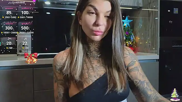 Snapshot of tattooedBabyy chatting on 1, 1, 2025 tattooedBabyy online show from 1, 1, 2025