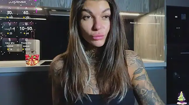 Snapshot of tattooedBabyy chatting on 5, 1, 2025 tattooedBabyy online show from 5, 1, 2025