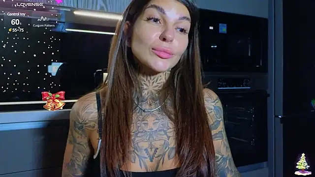 Snapshot of tattooedBabyy chatting on 10, 1, 2025 tattooedBabyy online show from 10, 1, 2025