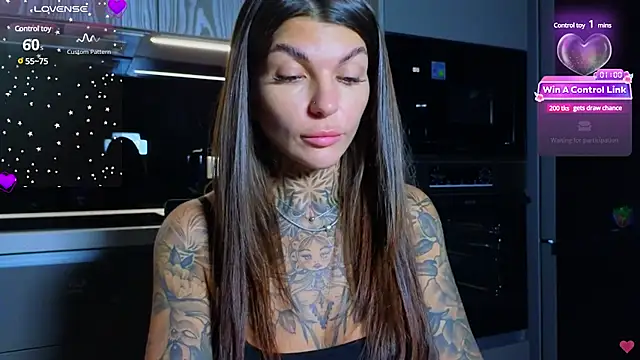 Snapshot of tattooedBabyy chatting on 10, 1, 2025 tattooedBabyy online show from 10, 1, 2025