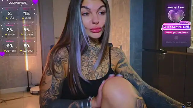 Snapshot of tattooedBabyy chatting on 10, 2, 2025 tattooedBabyy online show from 10, 2, 2025