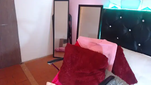 camila delarosa online show from 12, 10, 2025