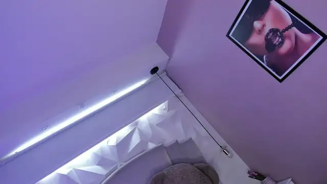 Dalila Thoms online show from 16, 1, 2025