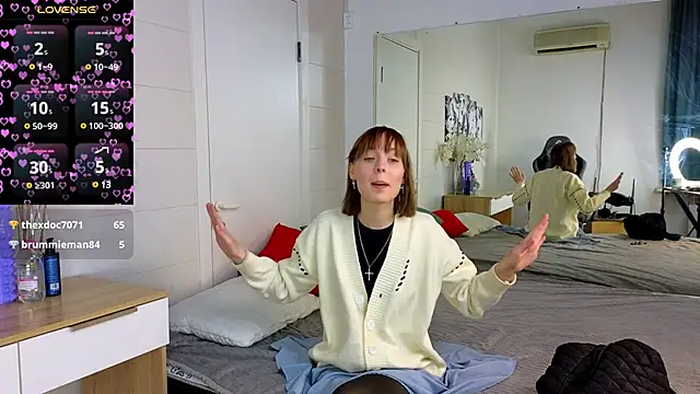 Snapshot of Crayzy_Luv chatting on 14, 12, 2024 Crayzy Luv online show from 14, 12, 2024