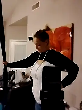 Snapshot of Dixiefaye_Pika chatting on 8, 4, 2026 Dixiefaye Pika online show from 8, 4, 2026