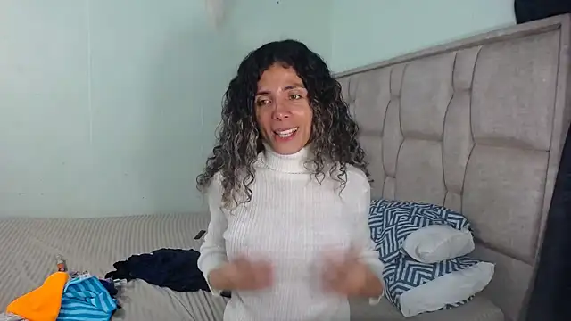 Nadia Monroe online show from 28, 12, 2024