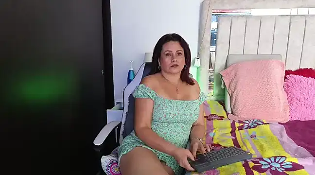 Snapshot of Kaily_jonness chatting on 17, 2, 2025 Kaily jonness online show from 17, 2, 2025