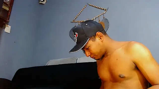 Grandeygruesa1 online show from 4, 2, 2025