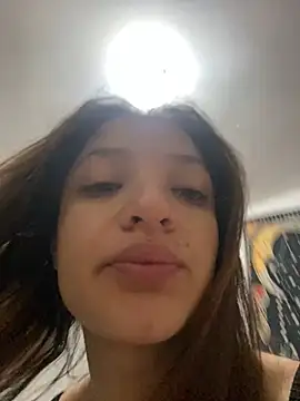 Snapshot of Alicia_ALICIA chatting on 5, 7, 2026 Alicia ALICIA online show from 5, 7, 2026