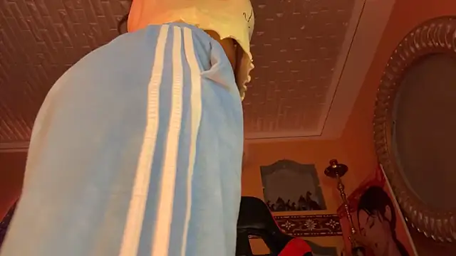 Snapshot of ORLA86 chatting on 27, 2, 2025 ORLA86 online show from 27, 2, 2025