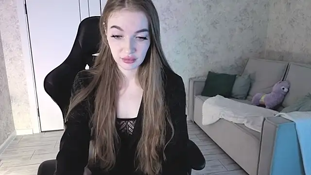 Snapshot of LissaCain chatting on 14, 5, 2026 LissaCain online show from 14, 5, 2026