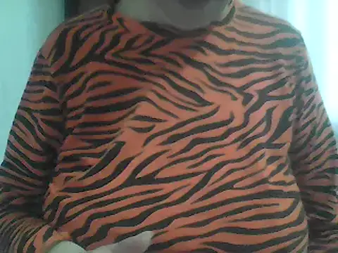 Snapshot of AnaXBerry chatting on 9, 5, 2026 AnaXBerry online show from 9, 5, 2026