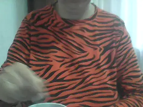 Snapshot of AnaXBerry chatting on 10, 5, 2026 AnaXBerry online show from 10, 5, 2026
