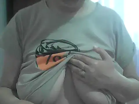Snapshot of AnaXBerry chatting on 20, 5, 2026 AnaXBerry online show from 20, 5, 2026