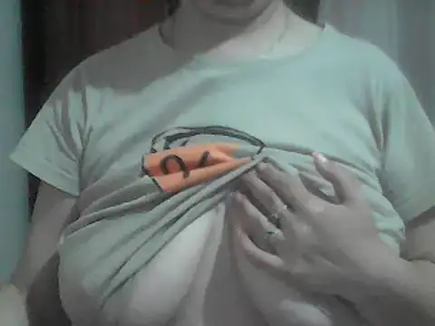 Snapshot of AnaXBerry chatting on 27, 5, 2026 AnaXBerry online show from 27, 5, 2026