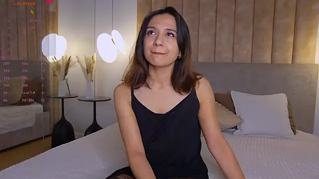 Snapshot of Gabriella_Wils chatting on 7, 7, 2026 Gabriella Wils online show from 7, 7, 2026
