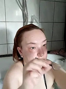 Isabella Geney online show from 20, 4, 2026