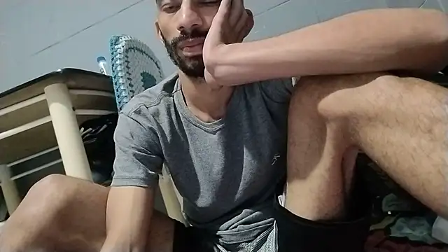 UncutToyBoy23cm online show from 10, 5, 2026