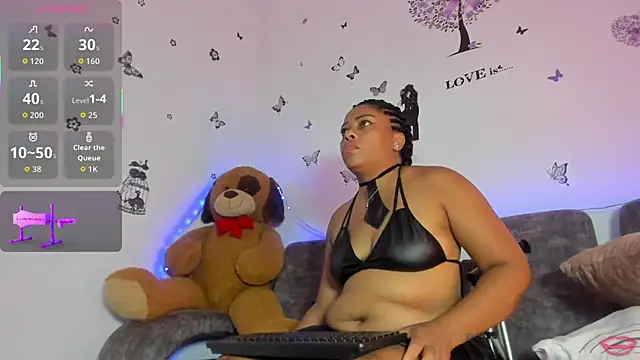 BrianaHazel online show from 13, 11, 2025